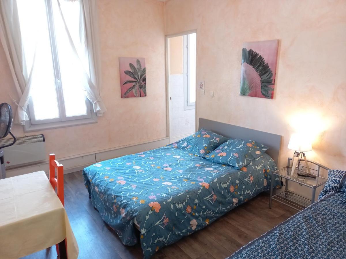 Hotel Le Vauban Entrevaux Luaran gambar